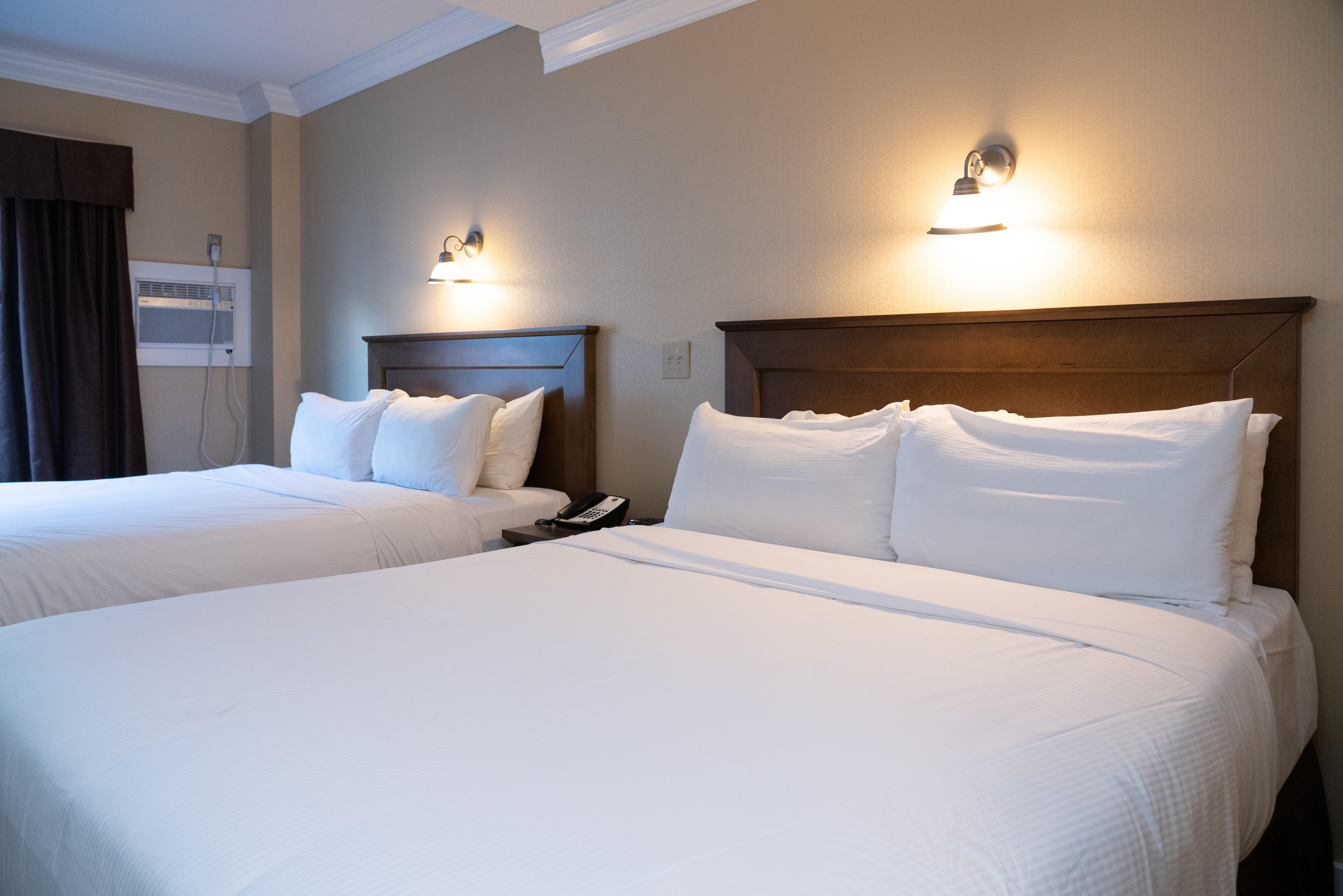 Irwin'S Mountain Inn Банф Экстерьер фото